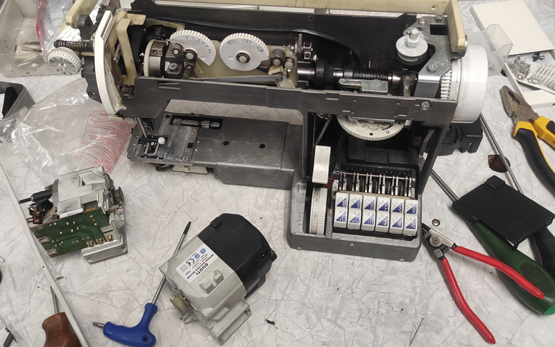 riparazione macchina cucire